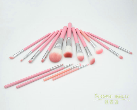 化妝刷能用美妝蛋清洗液洗嗎?